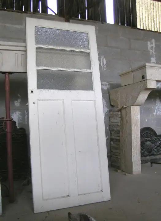 Porte vitrée en bois