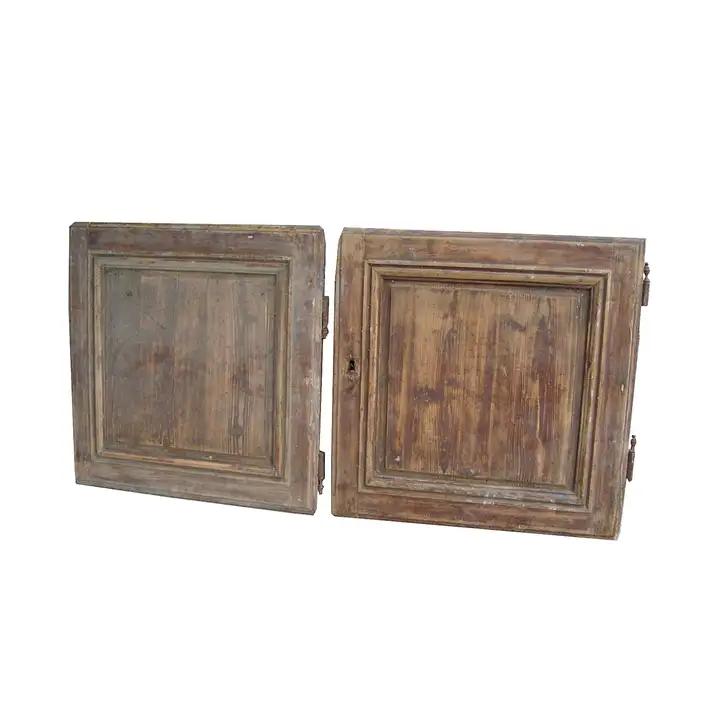Porte de buffet en bois