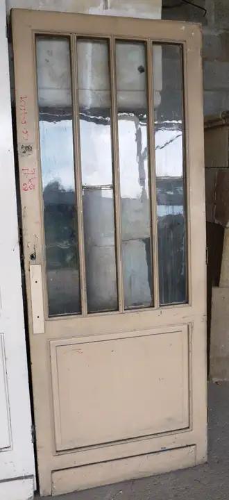 Porte vitrée en bois