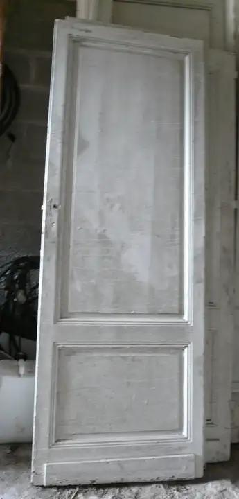 4 portes identiques