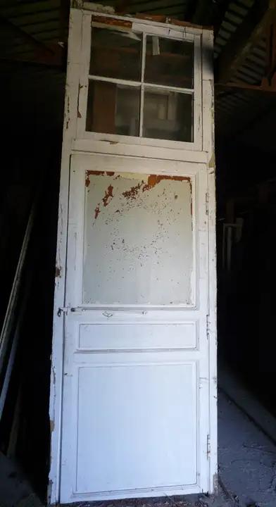 Porte avec imposte fixe