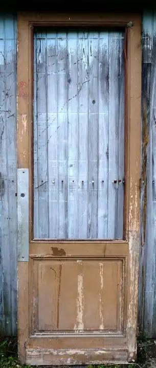 Porte vitrée en bois
