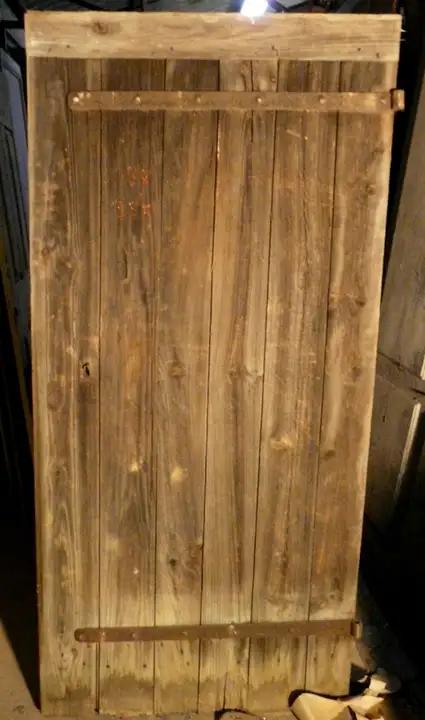 Porte de ferme en bois rustique