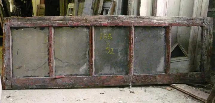 Imposte de porte en bois