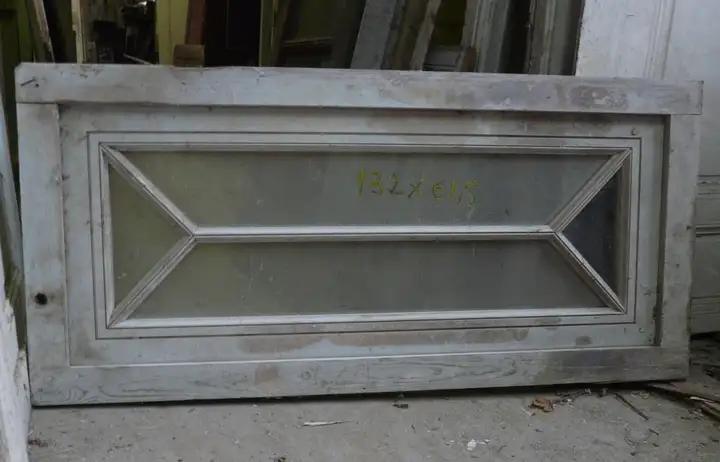 Imposte de porte en bois