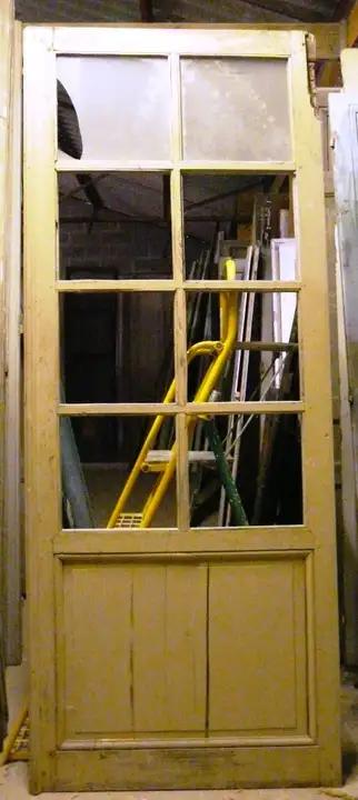 Porte vitrée en bois