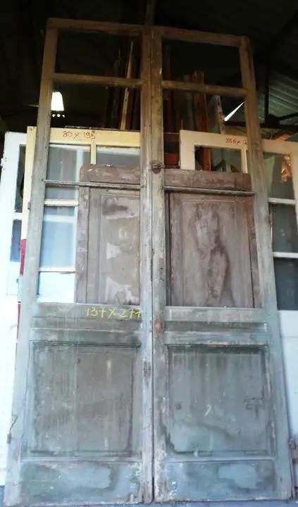 Double porte vitrée en bois