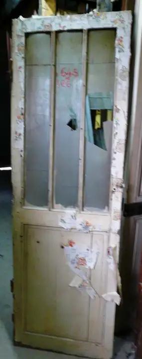 Porte vitrée en bois