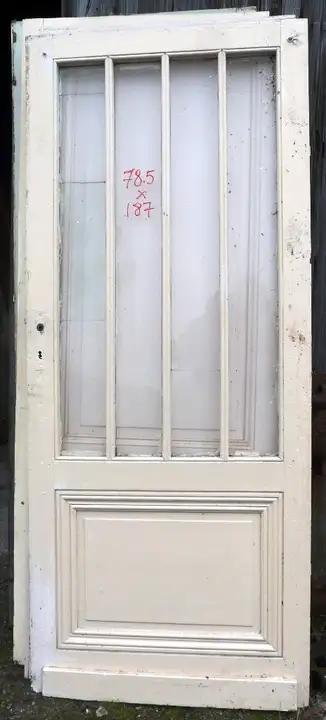 Porte vitrée en bois