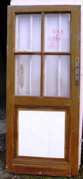 Porte vitrée en bois