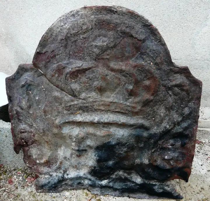 plaque de fonte usée
