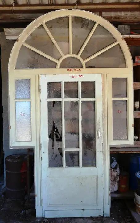 Porte vitrée et son imposte soleil