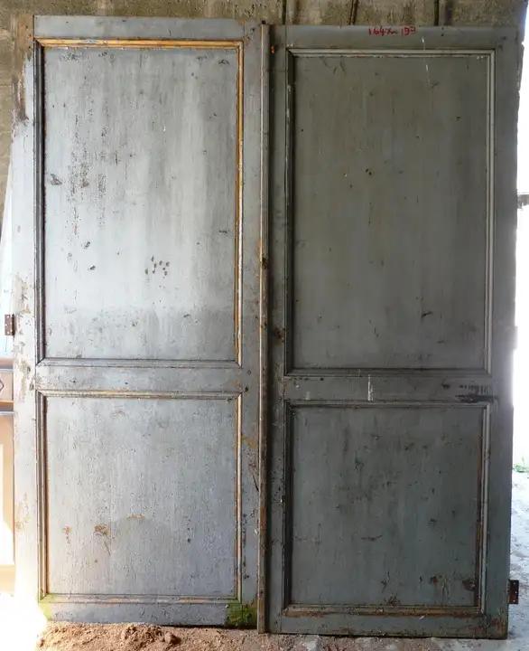 Double porte de placard en bois