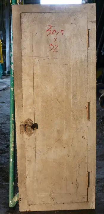 Porte de placard et son cadre