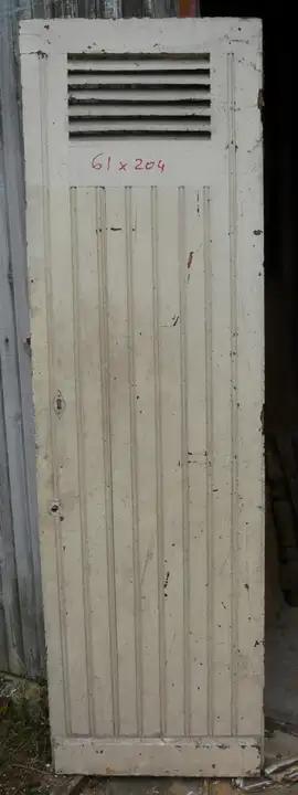 Porte de cave en bois