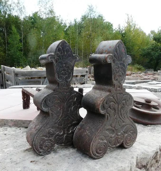 paire de chenets en fonte