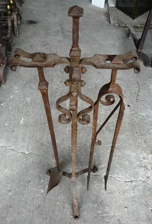 Porte pelle et pincettes en fer forgé