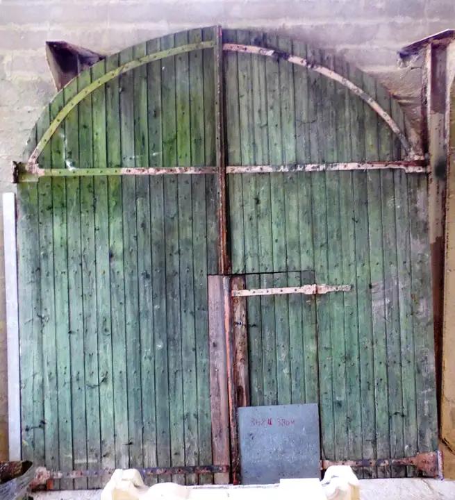 Porte de grange ancienne en bois