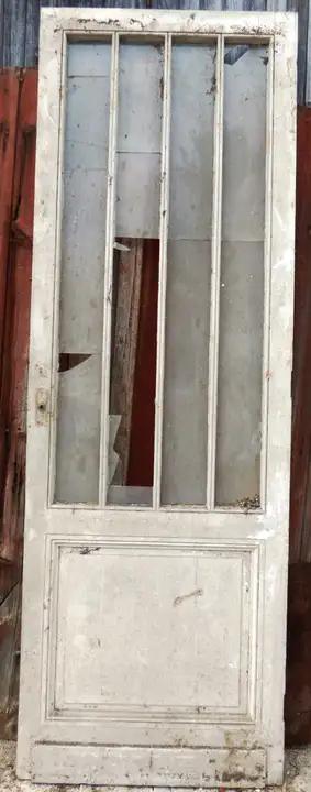 Porte vitrée en bois