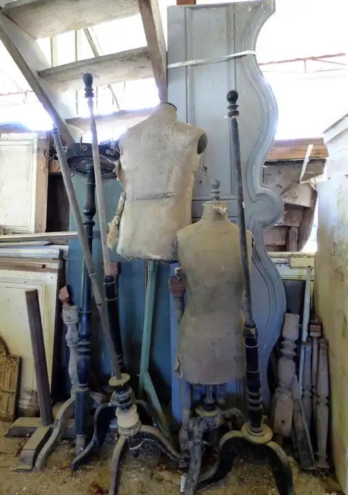 Divers éléments de brocante et de décoration