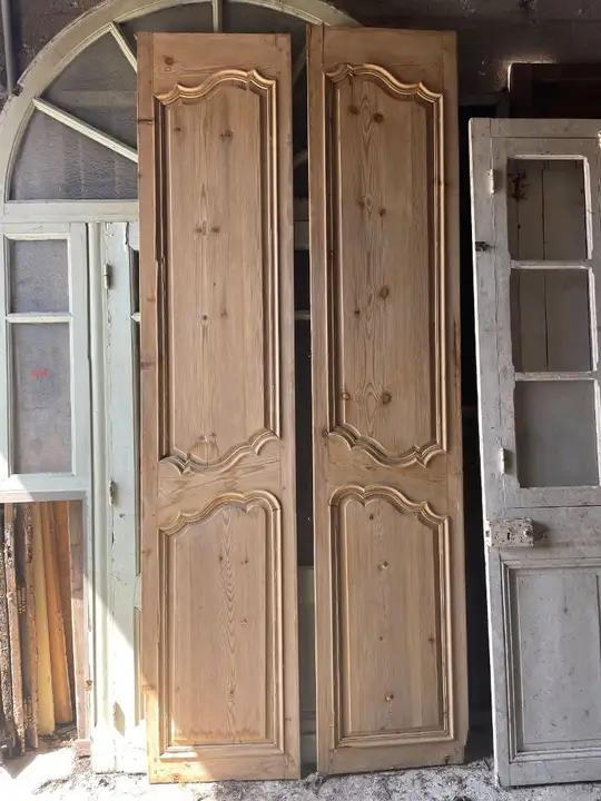Deux panneaux de boiserie Régence anciens