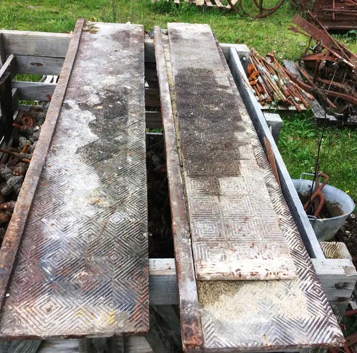 Seuils de porte en fonte anciens