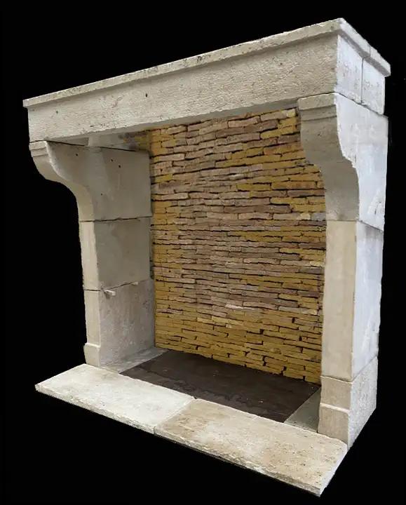 Cheminée ancienne basse