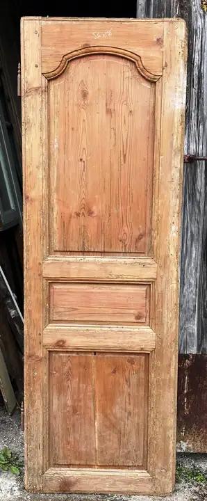 Porte de placard de style XVIIIéme en sapin décapé