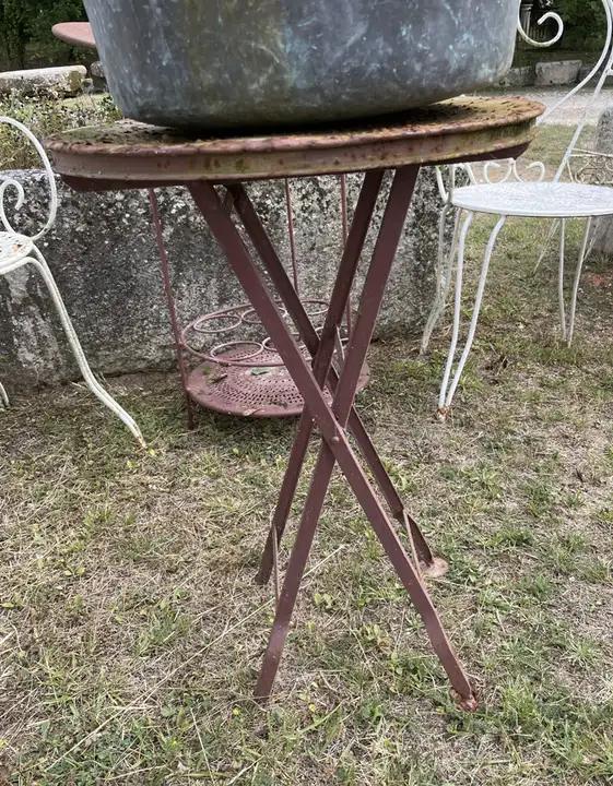 Petite table guéridon ancienne pliable
