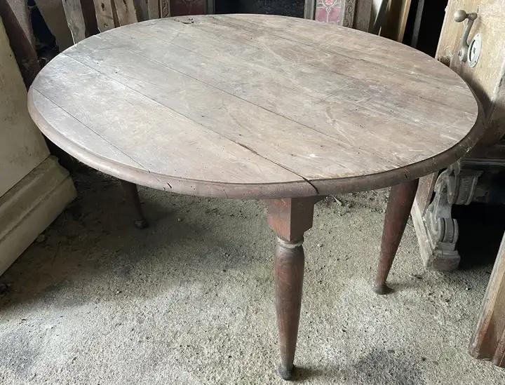 Table ovale à rabats ancienne