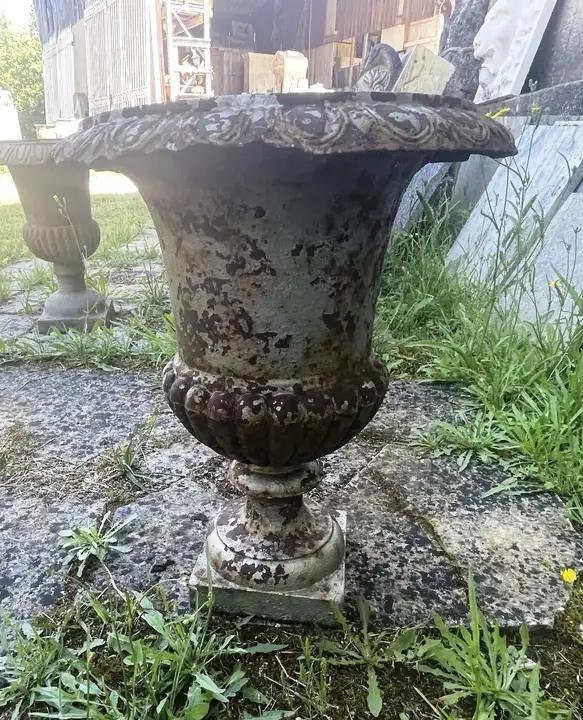 Vase Medicis en fonte