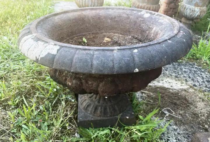 Vase Medicis en fonte