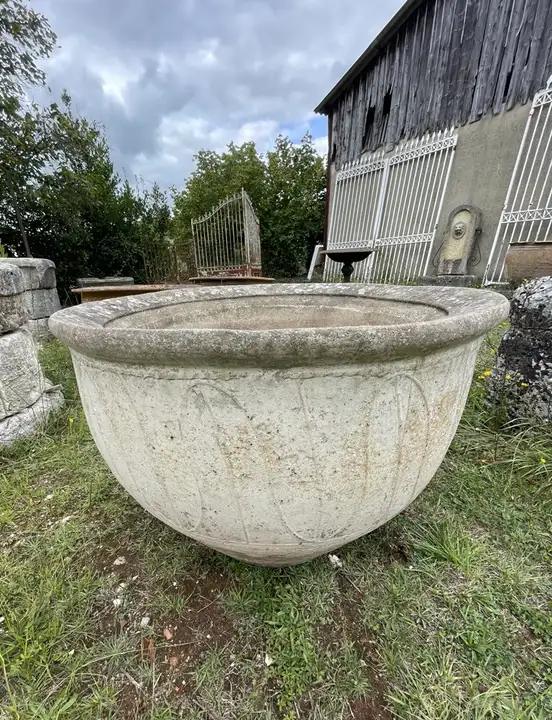 Ponne Charentaise de réédition en pierre reconstituée