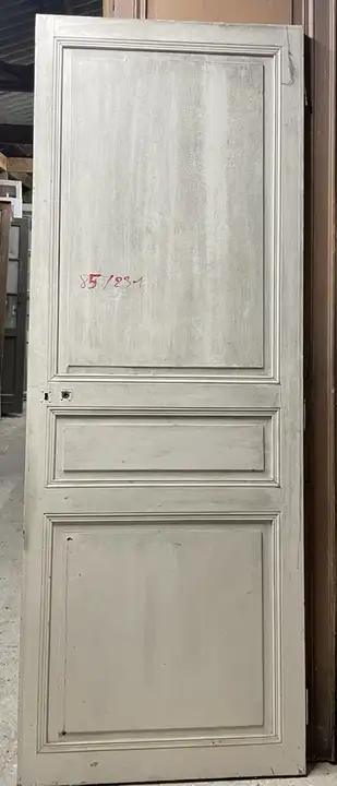 Porte ancienne de communication