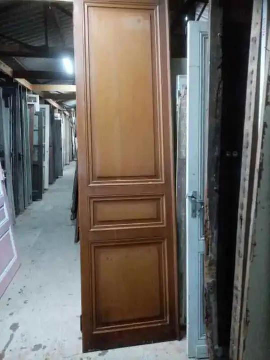 Porte ancienne de communication
