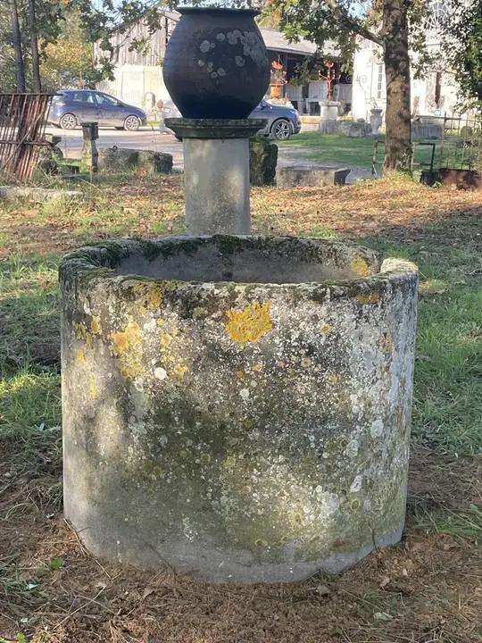 Bac rond en ciment