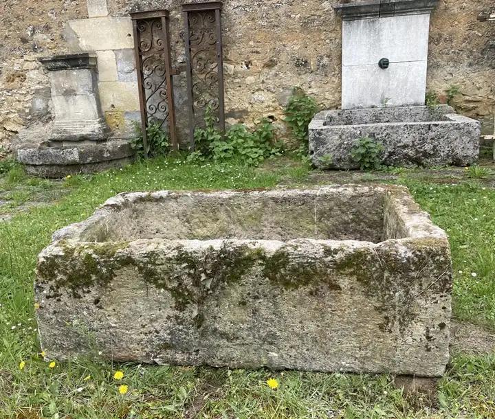 Ancien bac en pierre