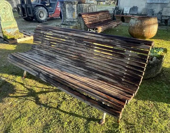 banc de jardin en bois et pietement en fonte