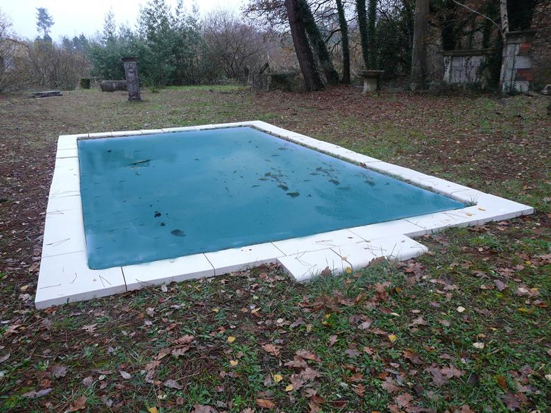 Margelle de bassin en pierre de Charente