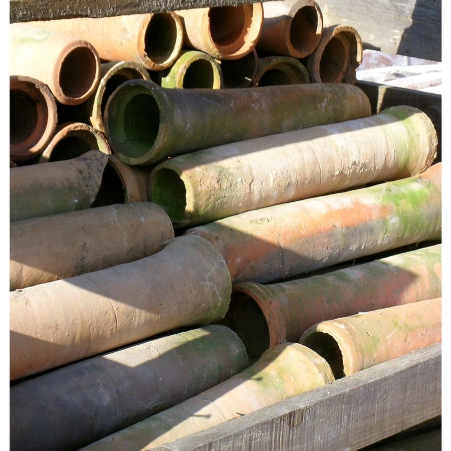 Lot comprenant 230 anciennes goutières de drainage en terre cuite