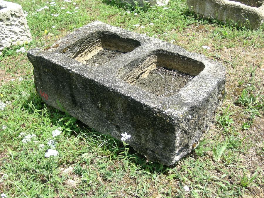Double bac en pierre ancien