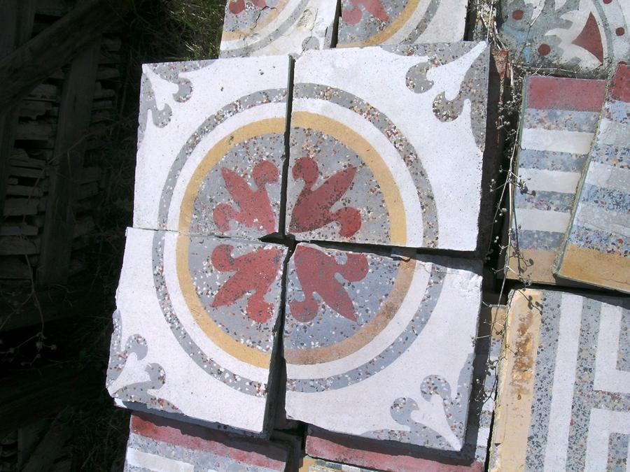 Carrelage en ciment teinté