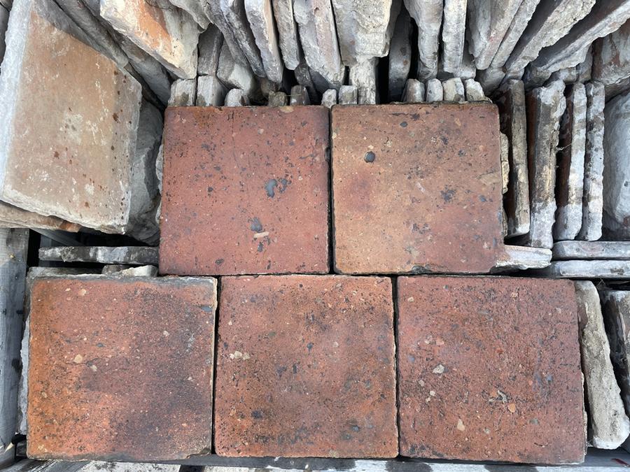 carrelage ancien en terre cuite