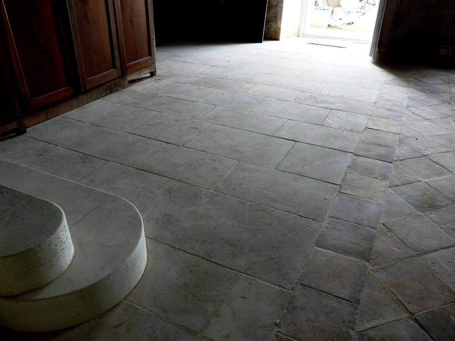 Dallage du Poitou recoupé et patiné