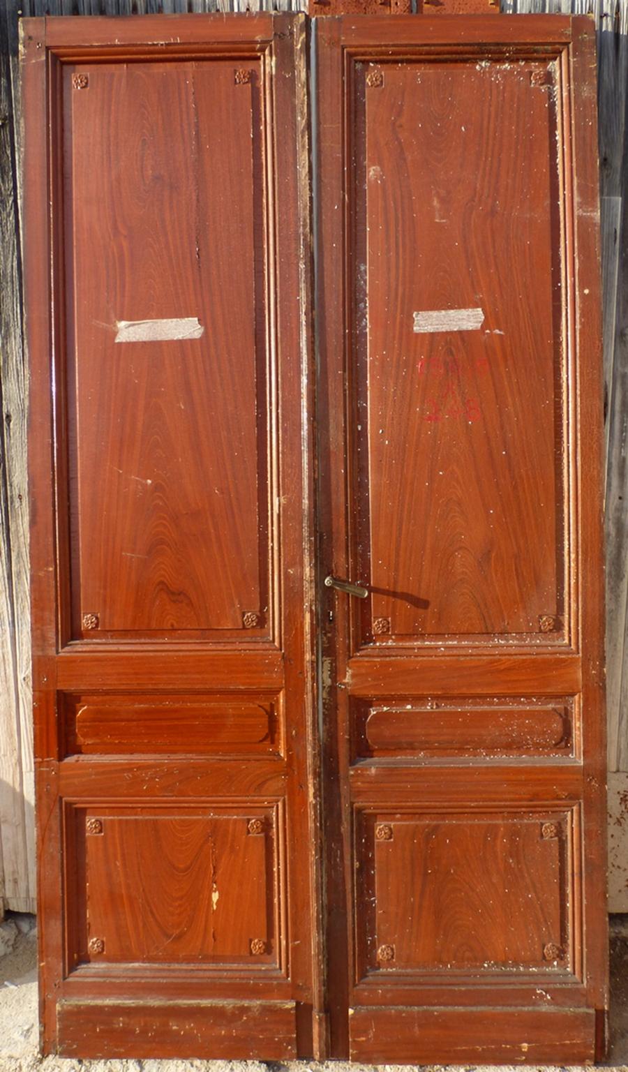 Paire de portes palières anciennes à panneaux