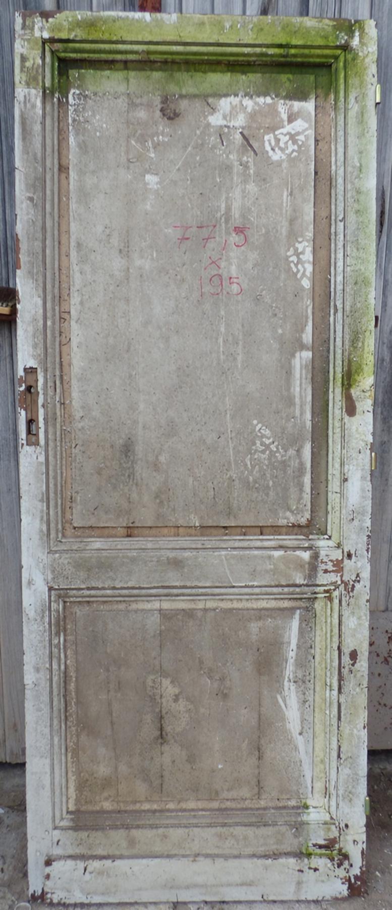 6 portes identiques anciennes en bois