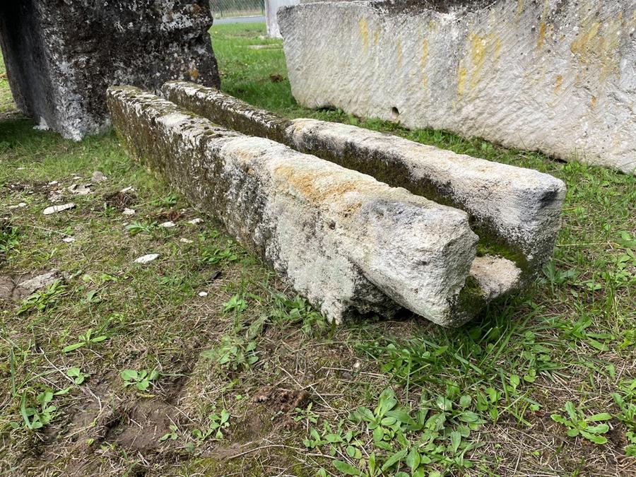 Ancienne goulotte pour évacuer l'eau