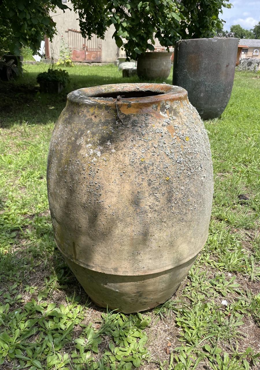 Ancienne poterie en terre cuite