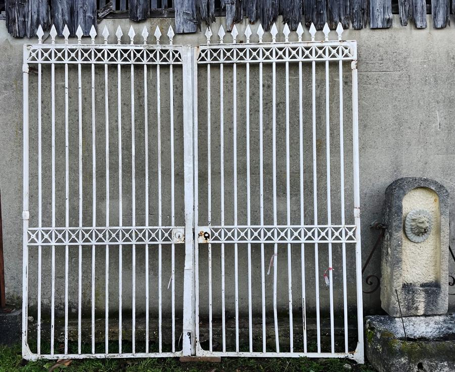 Important portail d'entrée en fer forgé d'époque Directoire